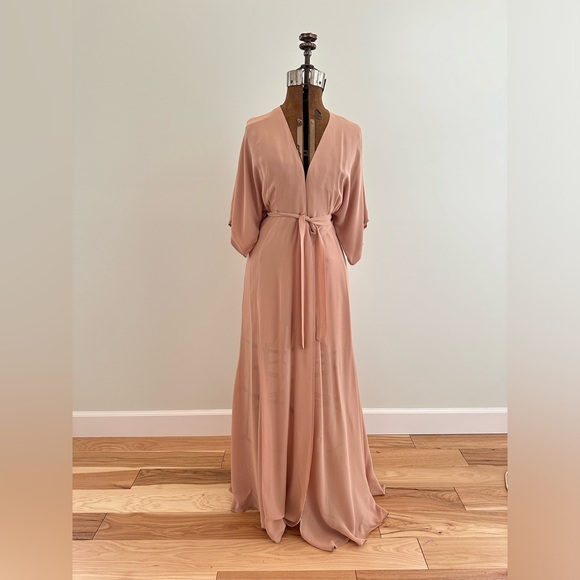 Reformation Nude Wrap Dress size M. Good condition - Picture 1 of 13
